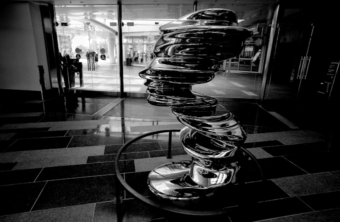 Aria hotel sculpture