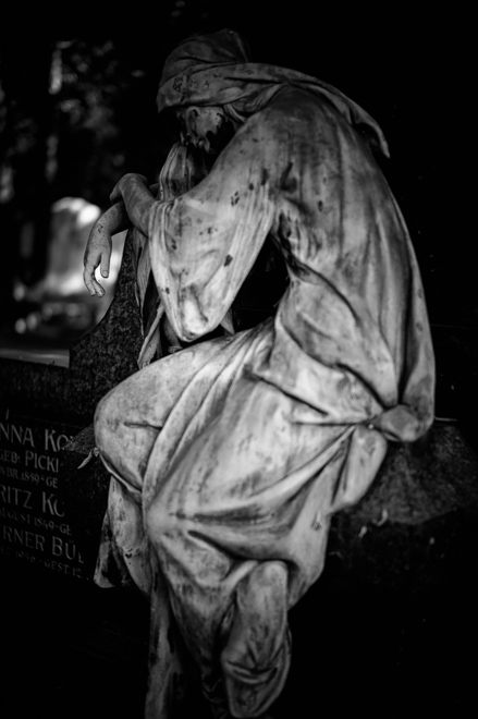 Melaten Statue